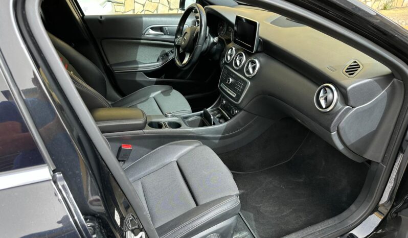 Mercedes-Benz A 180 d SPORT auto full