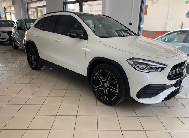 Mercedes-Benz GLA 200 Premium auto full