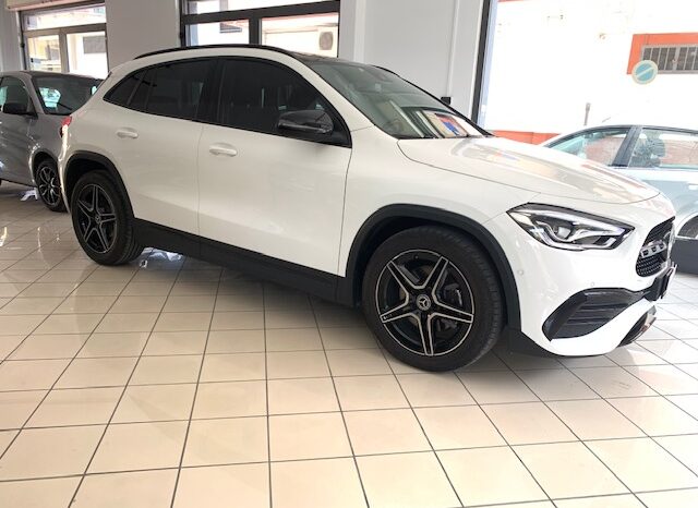 Mercedes-Benz GLA 200 Premium auto full