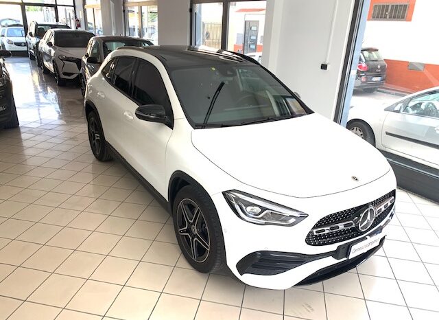 Mercedes-Benz GLA 200 Premium auto full