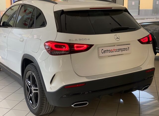 Mercedes-Benz GLA 200 Premium auto full