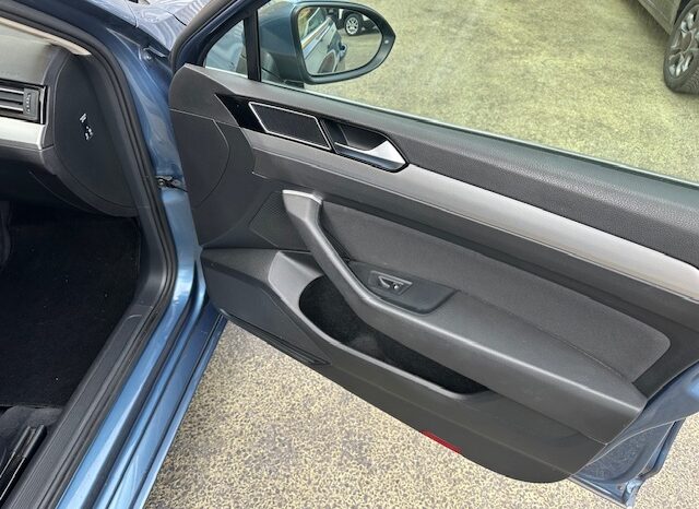 Volkswagen Passat 1.6 TDI BlueMotion Technology full